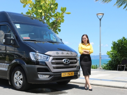 CHO THUÊ XE LIMOUSINE 9 CHỖ GHẾ MASSAGE TẠI ĐÀ NẴNG